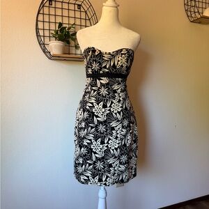 Y2K black & white floral strapless dress
